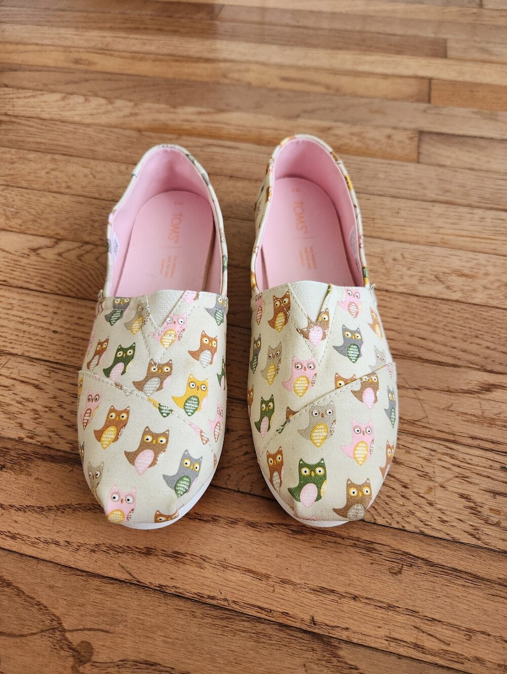 Womens Owl Pattern TOMS Size 9